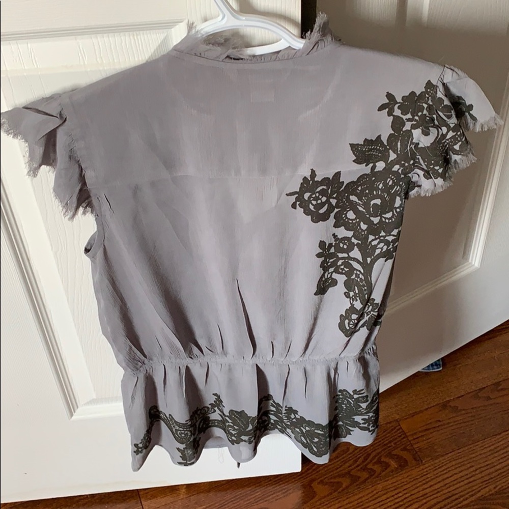 Button up blouse - Picture 2 of 2